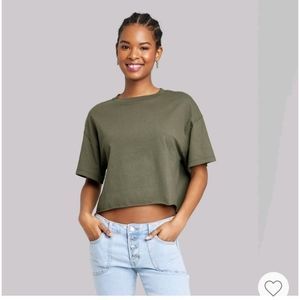 NWT, women's short sleeve cropped top